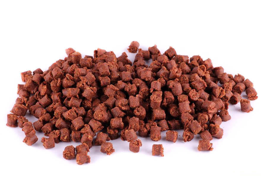 VÝCVIKOVÝ PAMLSEK Kachna a Krill červený 8 mm, 250 g